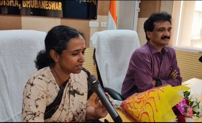 Screenshot_20251125_212245_WhatsApp